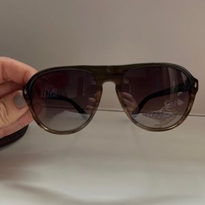 Perfect condition fossil sunglasses